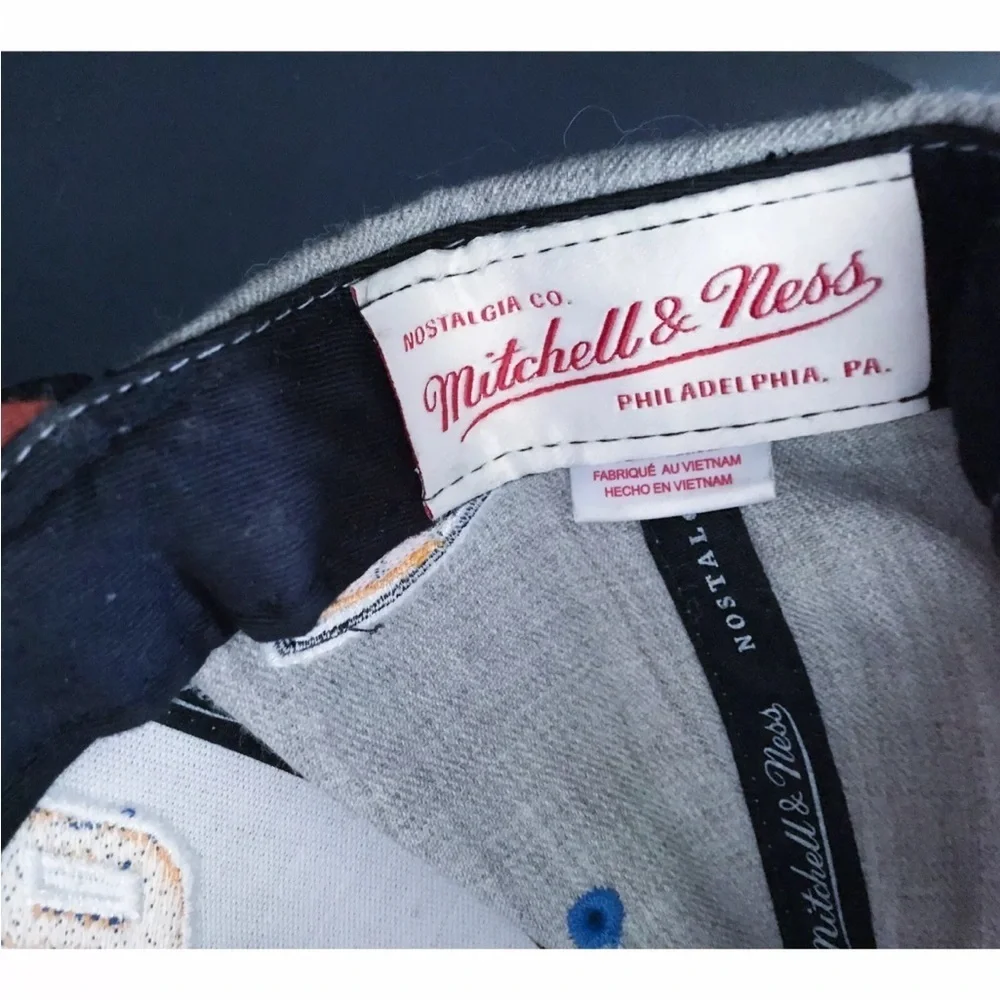 Mitchell & Ness color may